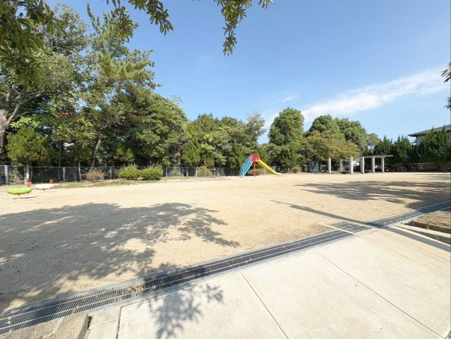 福岡市東区青葉3丁目 中古戸建の周辺|物件の隣には青葉台北公園があります！
