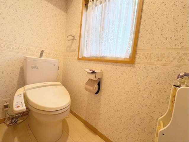 福岡市東区青葉3丁目 中古戸建のトイレ|中2階のトイレです！