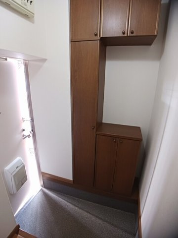 エスメラルダ三浜の玄関|落ち着いた玄関です