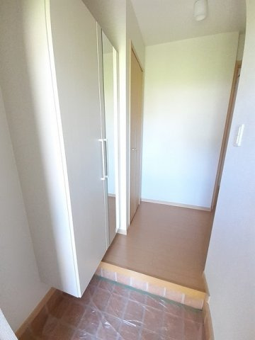 サンメゾン津高の玄関|落ち着いた玄関です