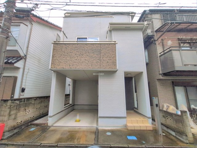 富士見市上沢１丁目の中古一戸建の外観|2026年9月撮影　
スーパー、コンビニが徒歩5分、ドラッグストアが徒歩2分で生活利便性◎！
小学校も徒歩5分で通学も安心です。