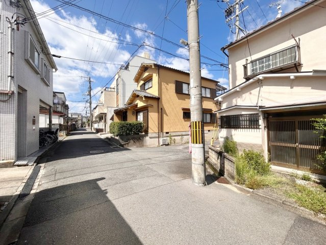 花園扇野町　建築条件付き土地の前面道路含む現地写真