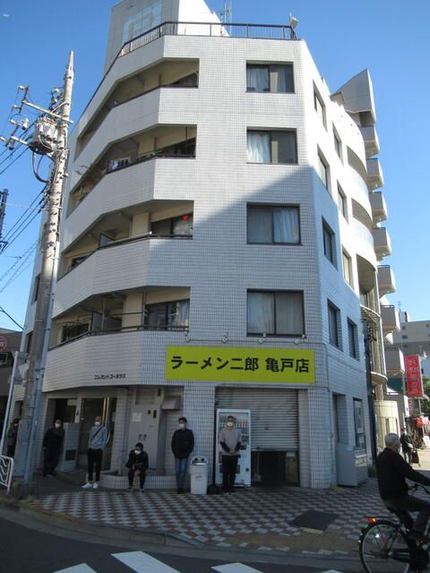 エレガントコーポラスの外観