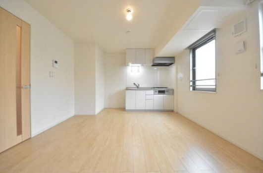 ミーテ本町の居間・リビング