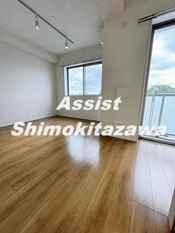 Chez-Moi(シーズモア)の居間・リビング|※同物件の参考写真です