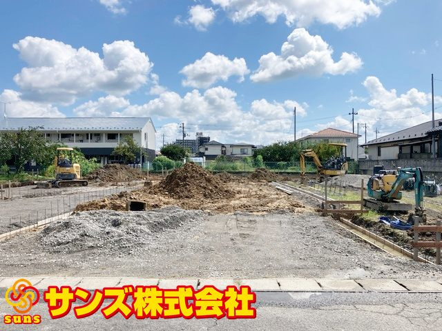 郡山市安積荒井本町　　　２号棟　　　安積第１小学校、安積中学区　の外観|西側から見た駐車場を含む外観♪