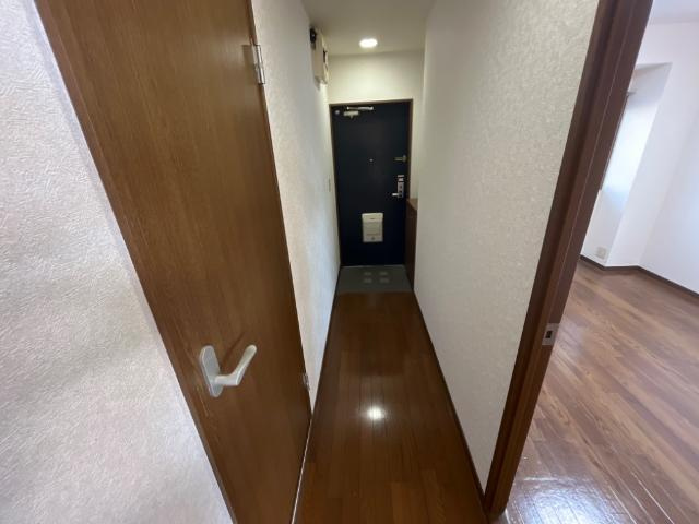 グローリアスハイム銀杏の玄関|廊下