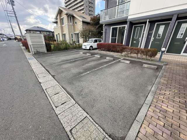オッホ Ｃの駐車場