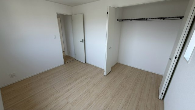 丸亀市今津町　新築戸建の洋室