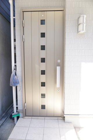 中古戸建　大東市深野5丁目（平成20年築）の玄関