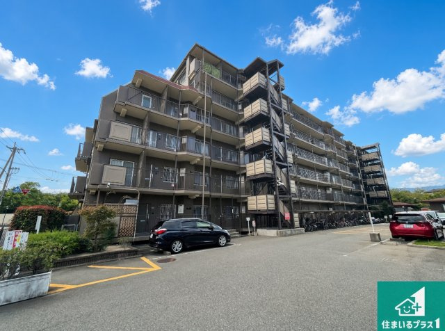 ファミリープラザ宝塚D棟の外観|マンション外観写真！