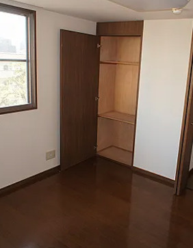 フォレストコート木場の洋室