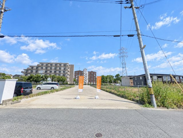 尼崎市田能5丁目建築条件無し土地の外観|敷地面積1117㎡（約337坪）、建築条件はございませんので、事務所や倉庫の用地としてご利用頂けます。詳しくはお気軽にお問い合わせください。