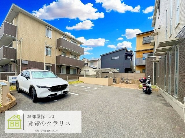 マルベリー瓜生の駐車場