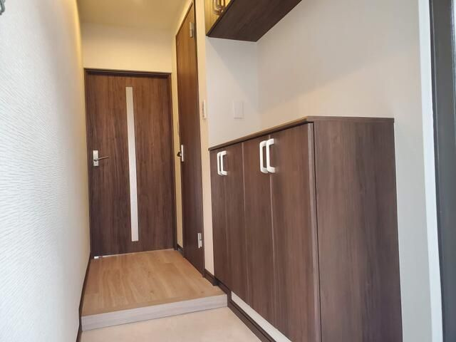 大森駅前住宅１号棟の玄関