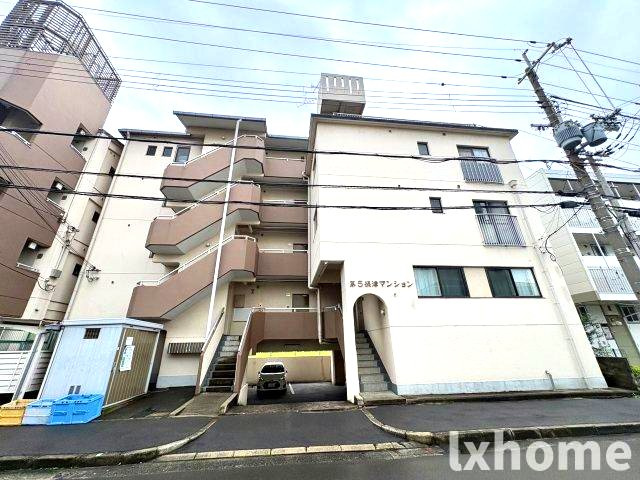 摂津第5マンションのロビー|建物の内部です