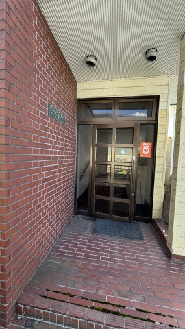 OC物件！宮城県大崎市三本木字南町　中古戸建の玄関