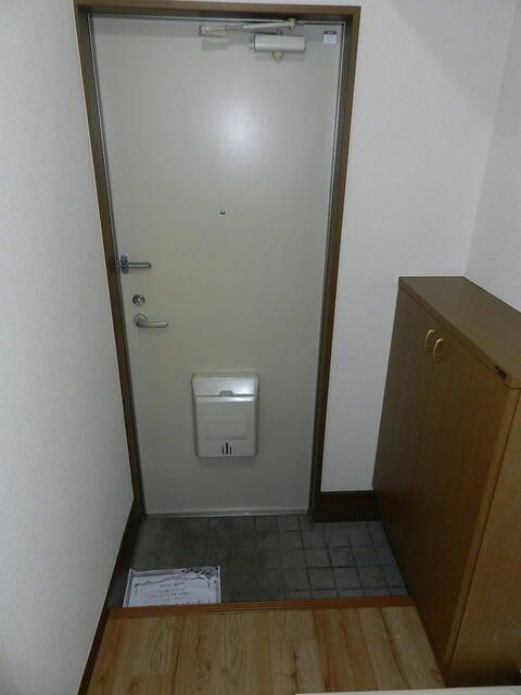 サンヨーハイムの玄関