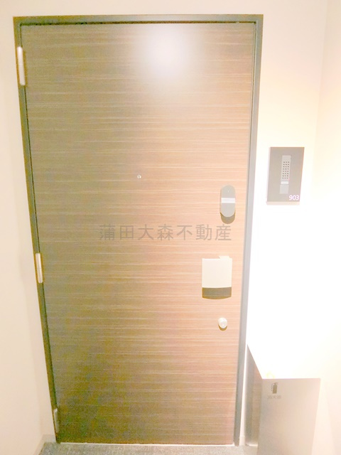 プラウドフラット西蒲田の玄関