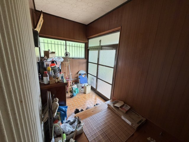 大牟田市大字倉永　中古一戸建ての玄関