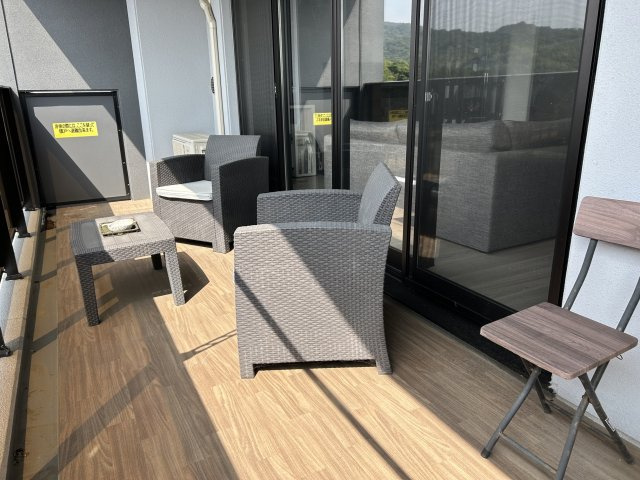 クエストコート長府紺屋町ガーデンテラスのバルコニー