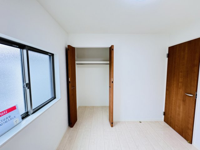 松戸市六実３丁目中古戸建【六実第二小学校：7分】の収納|5.2帖洋室収納