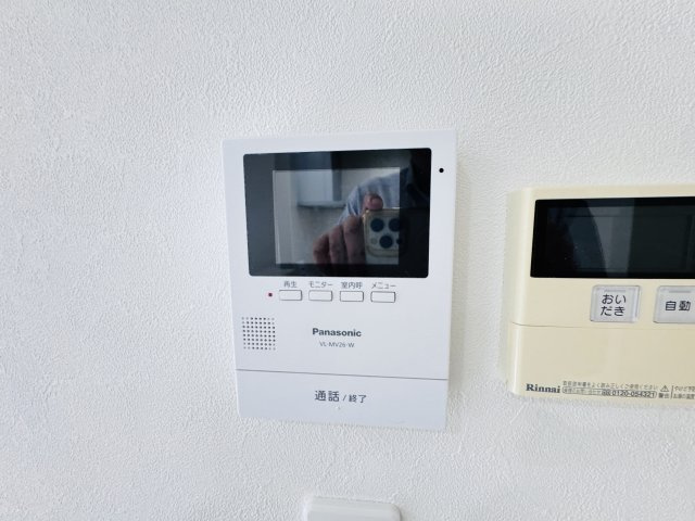 松戸市六実３丁目中古戸建【六実第二小学校：7分】のセキュリティ|来客時も安心のTVモニター付きインターフォン