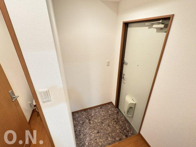 ピオニー久宝寺の玄関