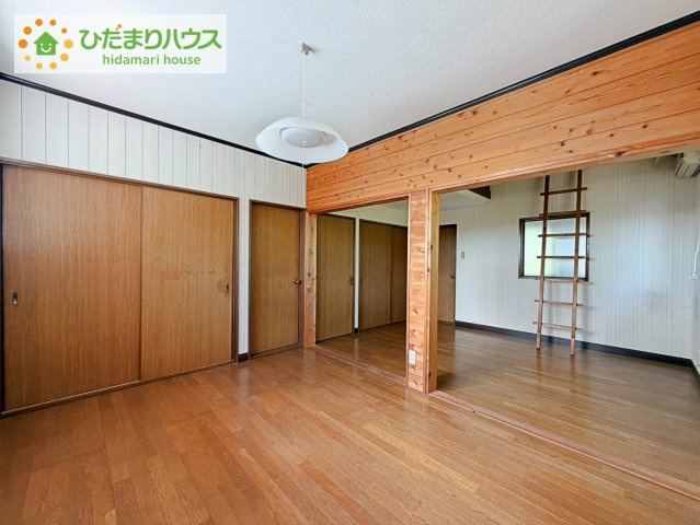 日立市石名坂町2丁目　中古戸建の洋室|夏場に心地良いひんやり感はフローリングならでは☆彡