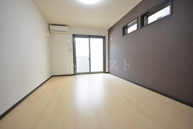 ソレイユ聖天下Cの居間・リビング|マンション内　別部屋　参考写真