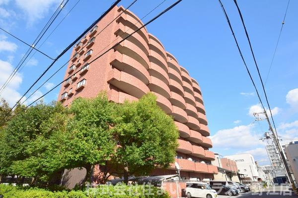 ロイヤルコート生江の外観