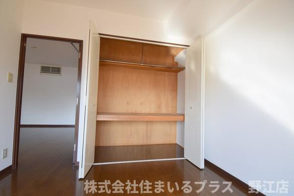 ロイヤルコート生江の収納