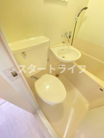 大阪市東淀川区東中島５丁目の賃貸マンションのトイレ