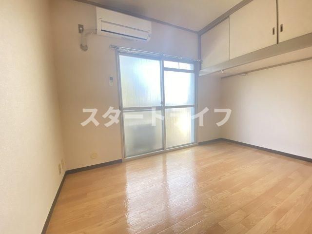大阪市東淀川区東中島５丁目の賃貸マンションの居間・リビング