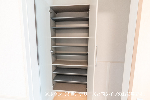 リズブラン　フィルの玄関|玄関