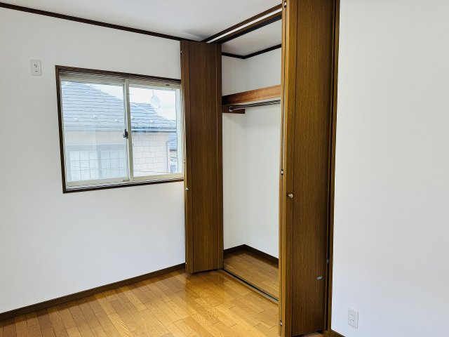 八王子市　横川町　中古戸建ての収納|～収納力の高いクローゼット完備～