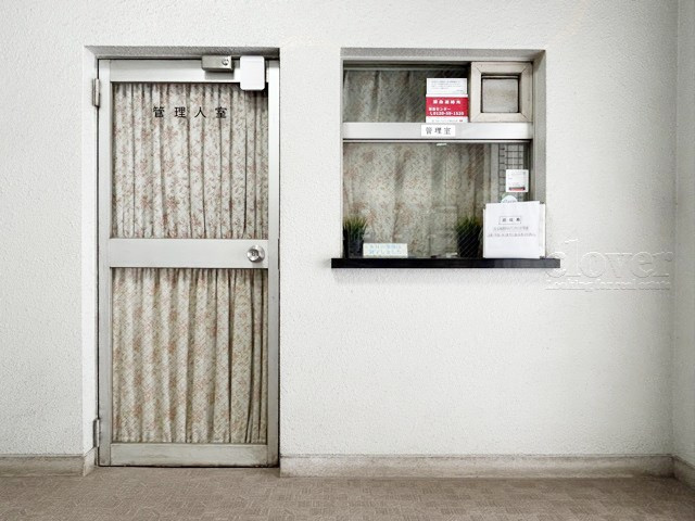 【受付】 | 東海第一グリーンパークマンション | 管理人さんが勤務する管理室です。マンションに出入りする人たちを見守り、注意を払ってくれています。～即日のご見学可能～　お問合せはお気軽にどうぞ。
