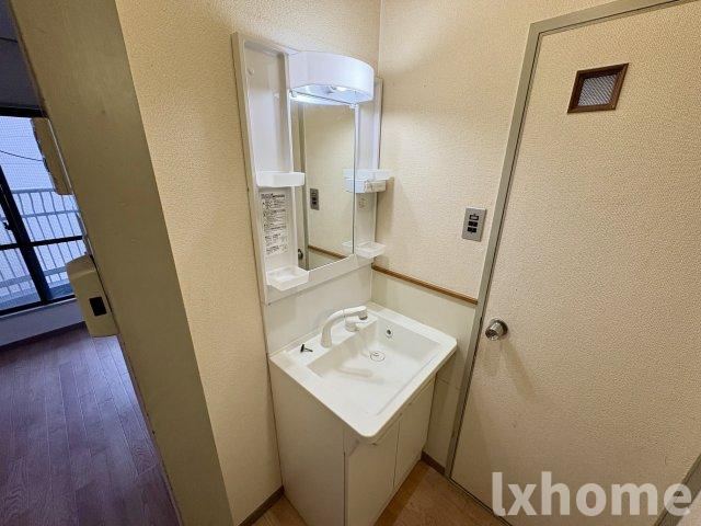 摂津第5マンションの洗面所|コンパクトで使いやすい洗面所