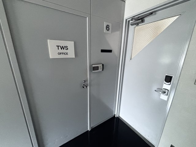 玉屋ビルの玄関