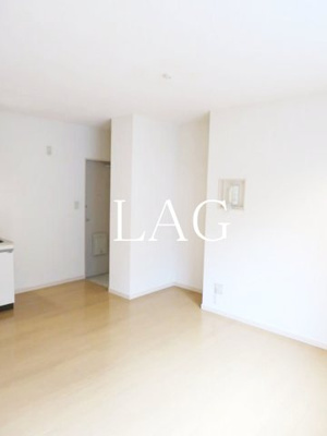 【居間・リビング】 | エクサル向島 | 洋室のお部屋です。