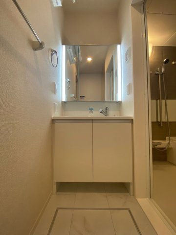 ソラーナ Ⅱの独立洗面台|※同タイプの部屋写真です