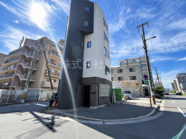 三国本町1丁目テナントビルの外観