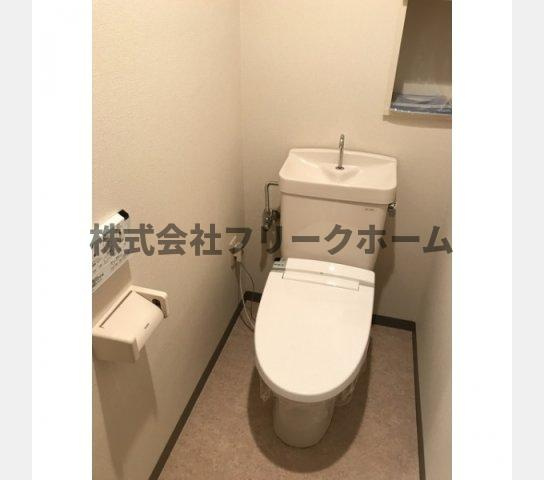 三鷹市下連雀４丁目の賃貸マンション
