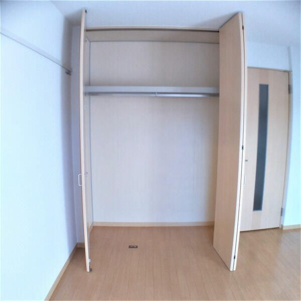 メゾン仕立屋の収納