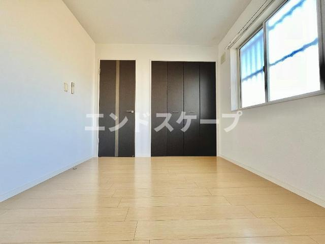 エストレインの内装|北側洋室
高崎、前橋のお部屋探しはエンドスケープまで！お客様の理想お聞かせ下さい♪
