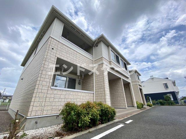 エストレインの外観|高崎、前橋のお部屋探しはエンドスケープまで！お客様の理想お聞かせ下さい♪