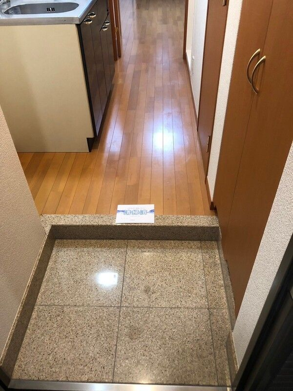 ルーブル上池台弐番館の玄関
