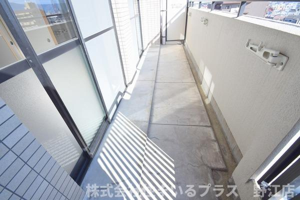 サンシャイン鶴見緑地のバルコニー