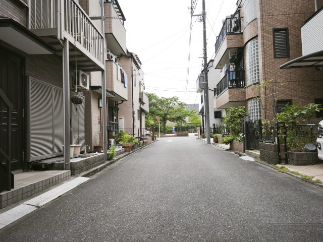 【前面道路含む現地写真】 | 江戸川区篠崎町二丁目 戸建