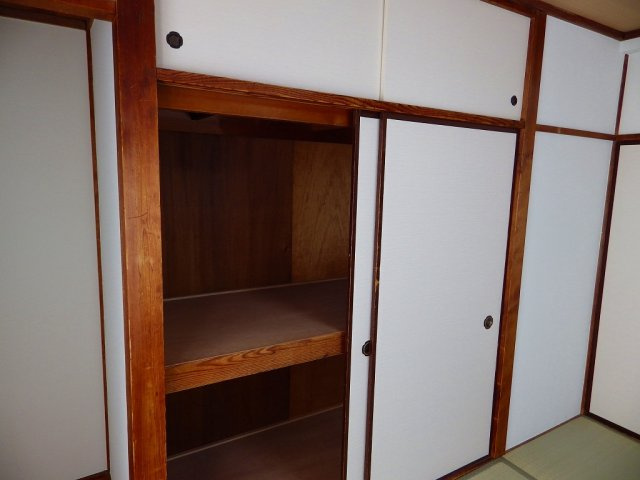 井上ビルの収納